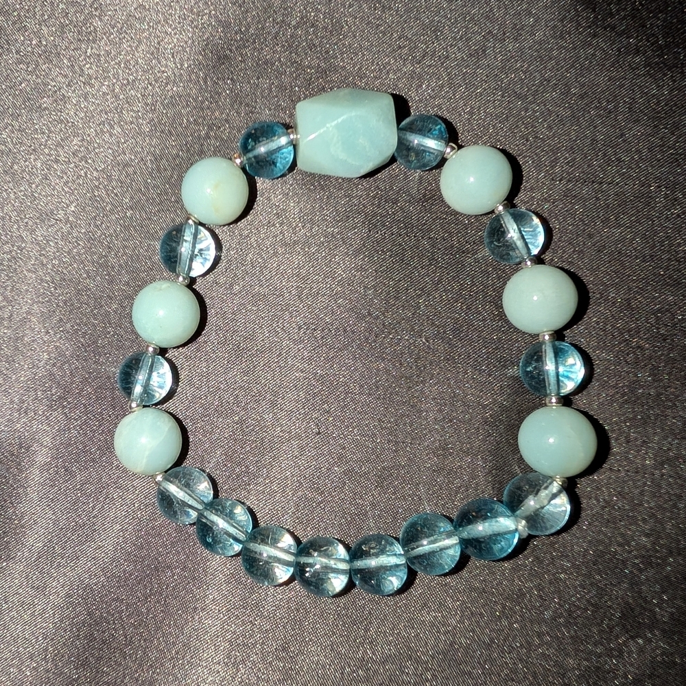 Amazonite And Glass Stretch Bracelet - Picture 4 of 4